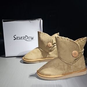 Silver Dew Cozy-1 Tan Microfiber Short Moccasin Boots Women's 7 NEW